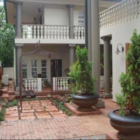 Goodey'S Guesthouse Pretoria Exterior foto